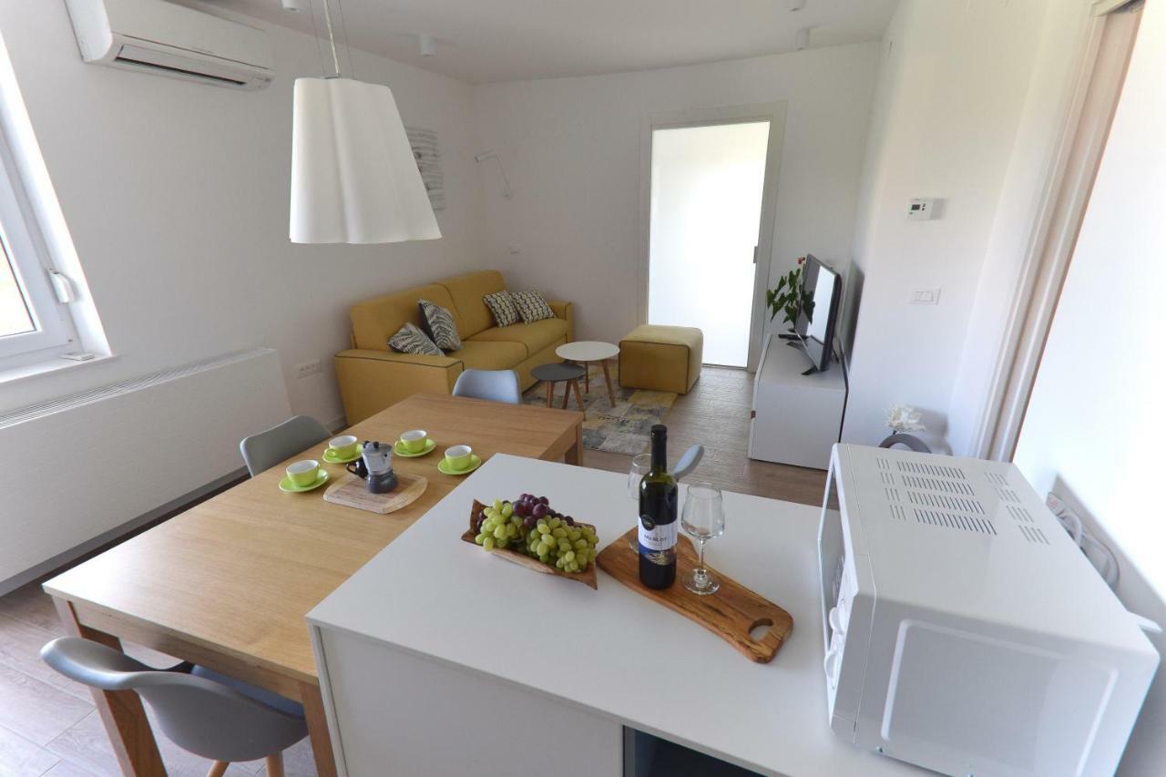 Apartment Vostan Pula Exterior photo