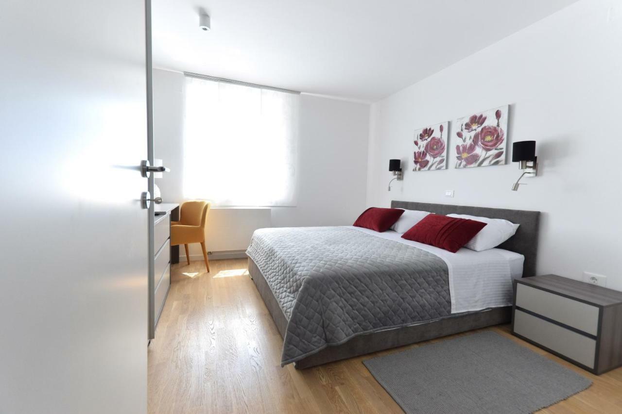 Apartment Vostan Pula Exterior photo